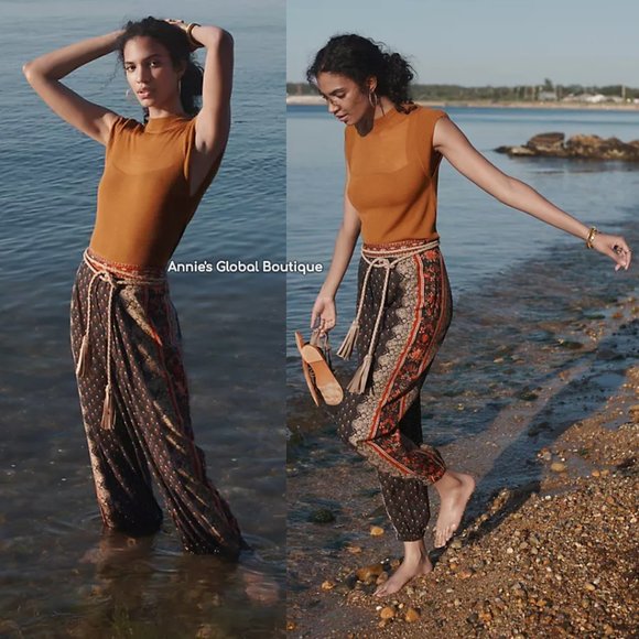 Anthropologie Pants - NWT ANTHROPOLOGIE Farm Rio Teresita Joggers